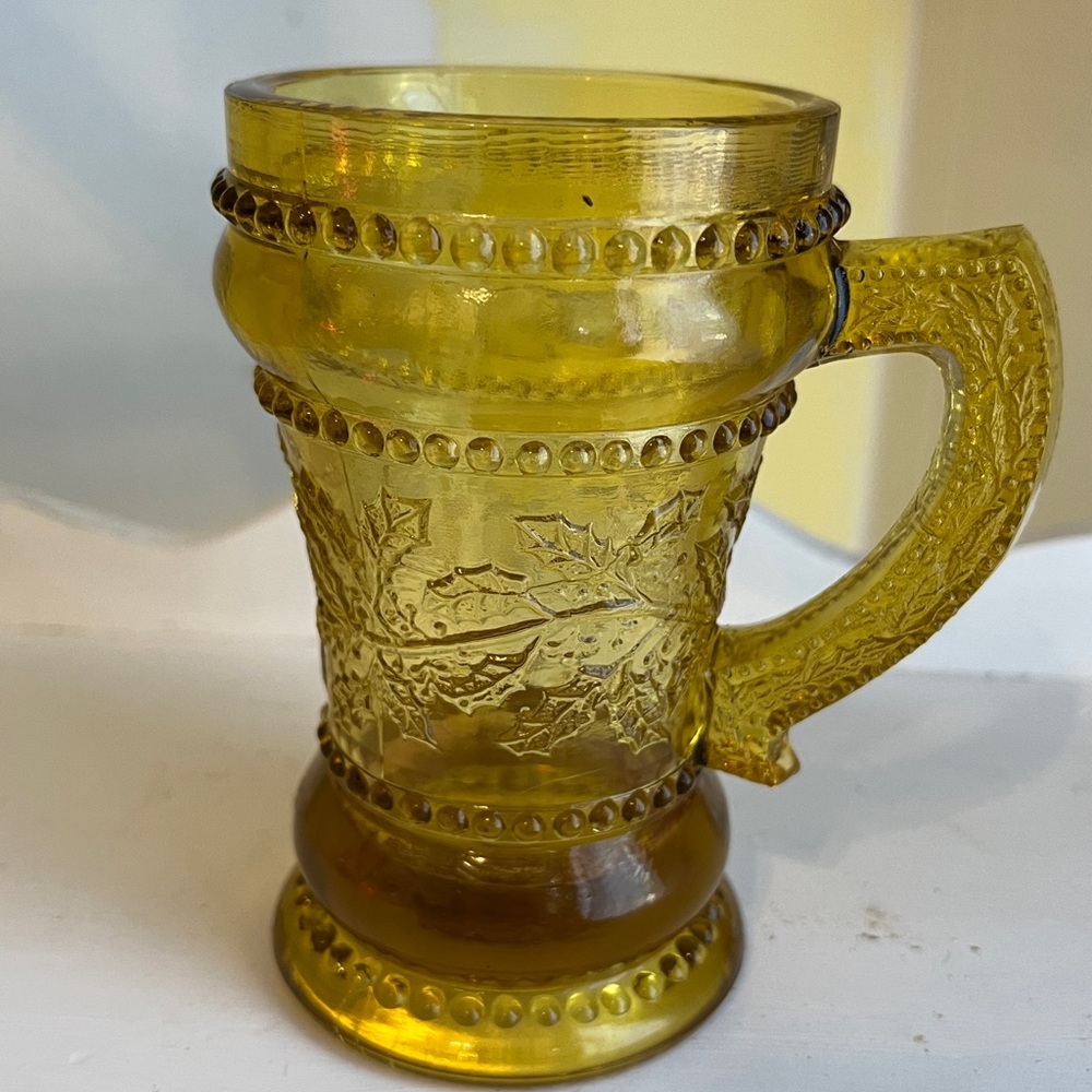 Pair of Antique  Greentown No. 450 Holly Amber mug, also known as Golden Agate. - Picture 5 of 7